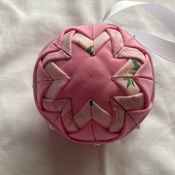 Hand made ornament - Picture 1 of 2